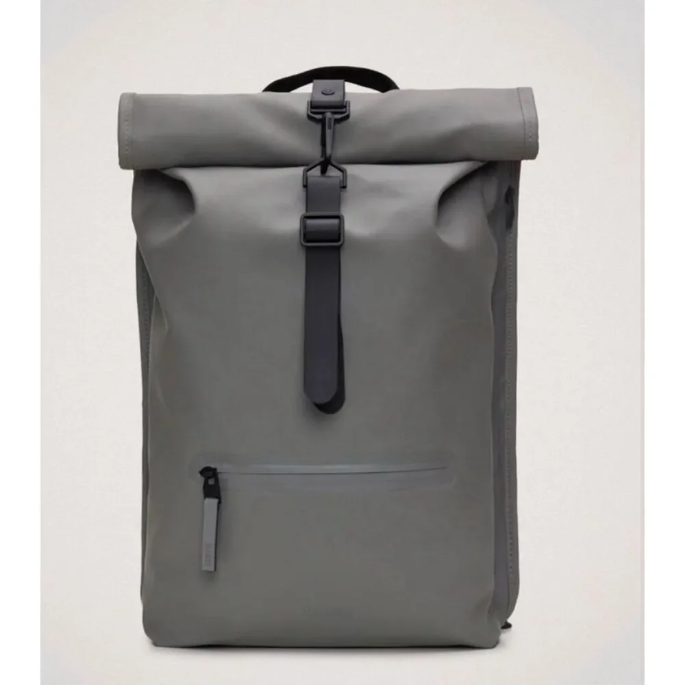 Rains Rolltop Rucksack Backpack in Metallic Grey NWT